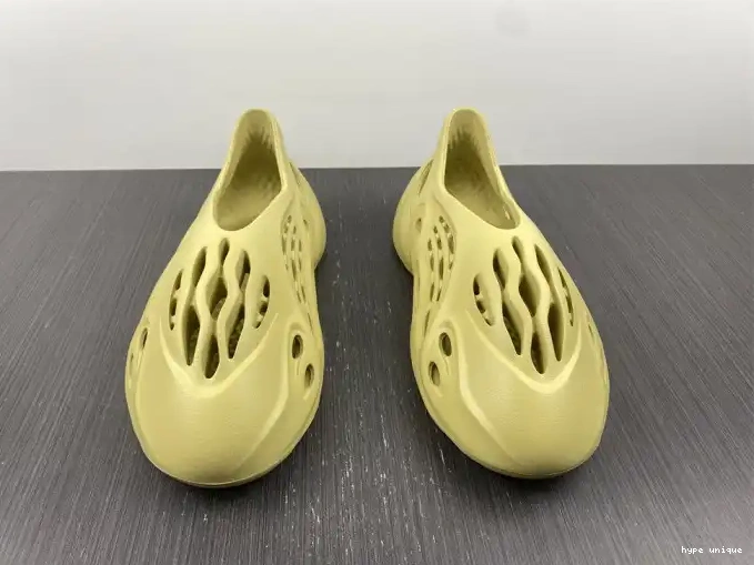 hype RNNR Sulfur GV6775 Foam Adidas Yeezy 0609
